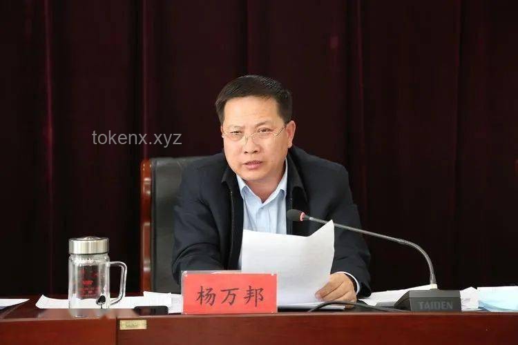 从裤衩开始的极限挑战：城市生存赚钱趋势预测与应对策略